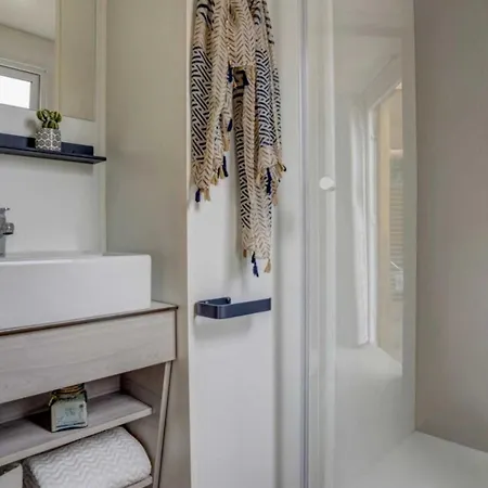 Zecamping 5 étoiles Club Enfant Parc Aquatique Bat Et Restaurant Camping 5*