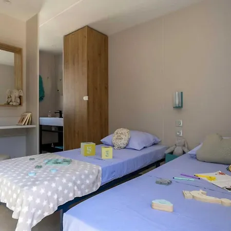 Zecamping 5 Etoiles Parc Aquatique Animations Locatif Tv Lv Bbq 39m2 5* Argelès-sur-Mer
