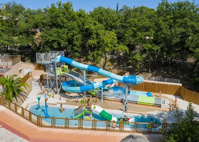 Campsite Zecamping 5 Club Enfant Parc Aquatique Bat Et Restaurant 5*
