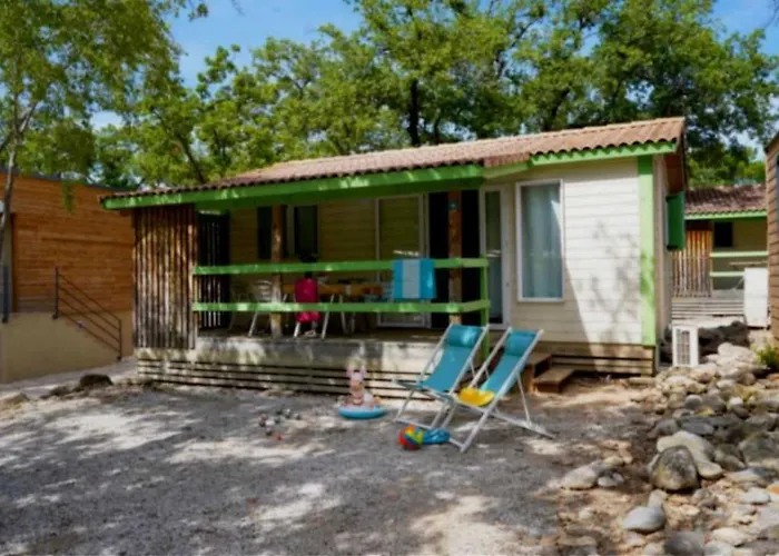 Campsite Zecamping 5 Club Enfant Parc Aquatique Bat Et Restaurant 5*