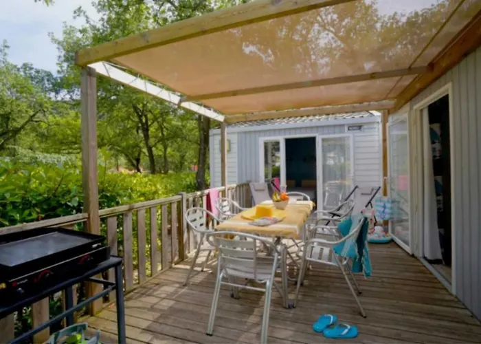 Zecamping 5 Club Enfant Parc Aquatique Bat Et Restaurant Campsite