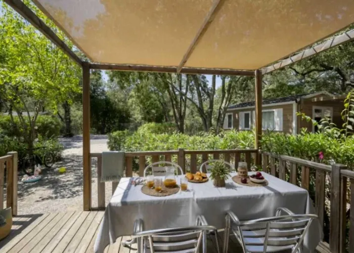 Campsite Zecamping 5 Club Enfant Parc Aquatique Bat Et Restaurant 5*