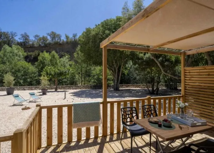 Campsite Zecamping 5 Club Enfant Parc Aquatique Bat Et Restaurant