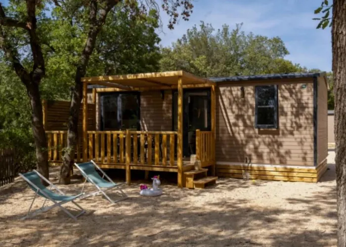 Campsite Zecamping 5 Club Enfant Parc Aquatique Bat Et Restaurant 5*